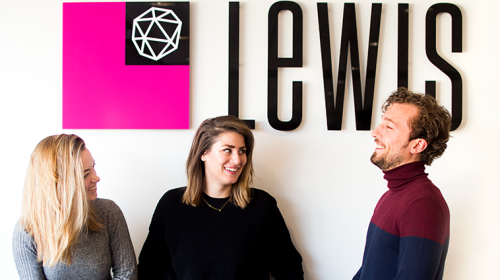 IEDEREEN IS EEN JOURNALIST (OF ZOU DAT MOETEN ZIJN)